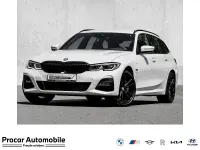 Gebraucht BMW 330 M Sport 184 PS (135 kW) 2022 Alcantara/sensateckombinatio Kombi