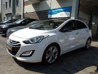 Gebraucht Hyundai i30 Edition 135 PS (99 kW) 2014 Weiß Limousine