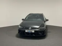 Gebraucht VW Golf VIII R 333 PS (244 kW) 2026 Grenadillschwarz metallic Kombi