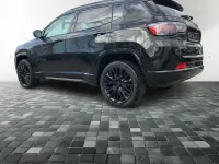 Gebraucht Jeep Compass Night Eagle 131 PS (96 kW) 2023 Solid black (5ck) SUV