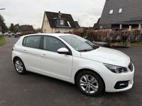 Gebraucht Peugeot 308 Active 131 PS (96 kW) 2021 Weiß Limousine
