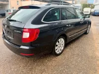 Gebraucht Skoda Superb Elegance 170 PS (125 kW) 2011 Schwarz Kombi