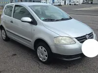 Gebraucht VW Fox 54 PS (39 kW) 2006 Silber Kleinwagen