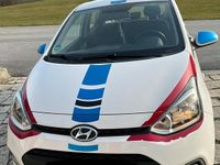 Gebraucht Hyundai i10 Edition 87 PS (63 kW) 2014 Weiß Kleinwagen