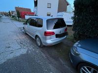 Gebraucht VW Touran Highline 140 PS (102 kW) 2014 Silber Van / Kleinbus