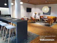 Neu Volvo XC40 Plus 163 PS (119 kW) 2026 Schwarz SUV