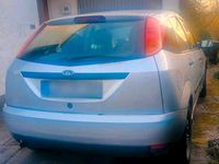 Usata Ford Focus 75 CV (55 kW) 2000 Argento Utilitaria
