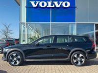 Gebraucht Volvo V60 CC Ultimate 197 PS (144 kW) 2023 019 black stone Kombi