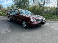 Second-hand Mercedes E240 167 CP (122 kW) 1998 Roșu Berlinǎ