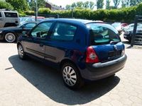 Gebraucht Renault Clio II 58 PS (42 kW) 2002 Blau Kleinwagen
