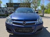 Używany Opel Astra Basis 116 KM (85 kW) 2009 Niebieski Sedan/Limuzyna