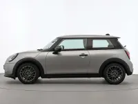 Używany Mini Cooper Classic 156 KM (114 kW) 2024 Szary Hatchback