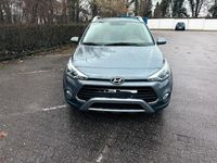 Gebraucht Hyundai i20 Active 101 PS (74 kW) 2017 Grau Kleinwagen