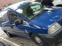 Second-hand Citroën Jumpy 94 CP (69 kW) 2005 Albastru Monovolum