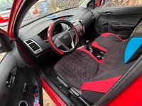 Gebraucht Hyundai i20 77 PS (56 kW) 2009 Rot Kleinwagen