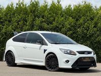 Używany Ford Focus RS 305 KM (224 kW) 2010 Biały Sedan/Limuzyna