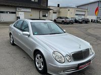 Gebraucht Mercedes E240 Avantgarde 177 PS (130 kW) 2005 Silber Limousine