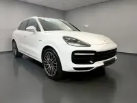 Gebraucht Porsche Cayenne Turbo S E-Hybrid 680 PS (500 kW) 2022 Weiß SUV