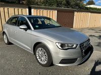 Gebraucht Audi A3 105 PS (77 kW) 2014 Silber Limousine