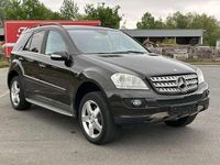 Gebraucht Mercedes ML320 224 PS (164 kW) 2007 Schwarz SUV