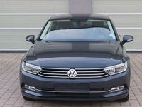 Gebraucht VW Passat Comfortline 150 PS (110 kW) 2016 Grau Limousine