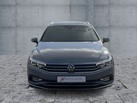Gebraucht VW Passat Elegance 150 PS (110 kW) 2023 Mondsteingrau Kombi