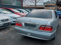 Gebraucht Mercedes 240 160 PS (117 kW) 2002 Silber Limousine