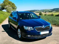 Gebraucht Skoda Superb 140 PS (102 kW) 2013 Blau Kombi