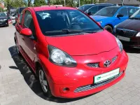 Gebraucht Toyota Aygo Basis 68 PS (50 kW) 2005 Rot Kleinwagen