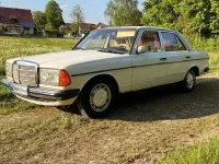 Gebraucht Mercedes E230 136 PS (100 kW) 1984 Weiß Limousine
