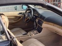 Gebraucht BMW 325 Cabriolet 192 PS (141 kW) 2002 Schwarz Cabrio