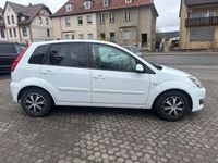 Gebraucht Ford Fiesta 70 PS (51 kW) 2008 Weiß Kleinwagen
