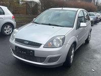 Gebraucht Ford Fiesta Style 69 PS (50 kW) 2008 Polarsilber metallic Kleinwagen