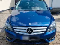 Gebraucht Mercedes B180 109 PS (80 kW) 2012 Blau Kleinwagen
