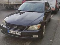Second-hand Lexus IS200 155 CP (114 kW) 2004 Negru Break
