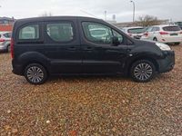 Gebraucht Peugeot Partner Tepee Active 92 PS (67 kW) 2014 Schwarz Van / Kleinbus