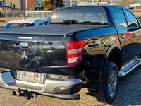 Gebraucht Mitsubishi L200 Top 181 PS (133 kW) 2019 Schwarz Abholung