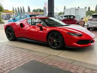 Gebraucht Ferrari 296 829 PS (609 kW) 2025 Rot