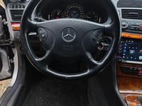 Gebraucht Mercedes E220 Elegance 150 PS (110 kW) 2002 Silber Limousine