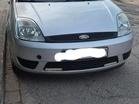 Gebraucht Ford Fiesta 60 PS (44 kW) 2005 Grau Kleinwagen