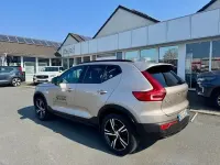 Używany Volvo XC40 Plus 163 KM (119 kW) 2024 Beżowy SUV