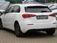 Gebraucht Mercedes A180 116 PS (85 kW) 2022 Weiß Limousine