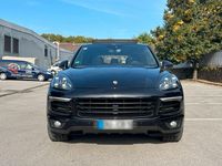 Second-hand Porsche Cayenne 262 CP (192 kW) 2015 Negru SUV