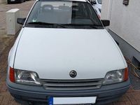 Gebraucht Opel Kadett 75 PS (55 kW) 1989 Weiß Kleinwagen