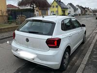 Gebraucht VW Polo 65 PS (47 kW) 2017 Weiß Kleinwagen