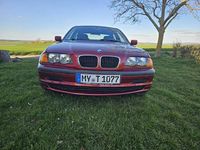 Gebraucht BMW 318 118 PS (86 kW) 1998 Rot Limousine