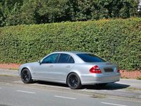 gebraucht Mercedes E350 Avantgarde (Scheckheft) sehr Sauber