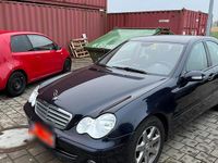 Gebraucht Mercedes C180 143 PS (105 kW) 2007 Blau Limousine