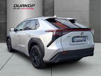 Gebraucht Toyota bZ4X 150 kW (204 PS) 2023 Precious silver SUV