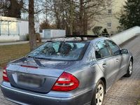 Gebraucht Mercedes E240 Avantgarde 177 PS (130 kW) 2004 Blau Limousine